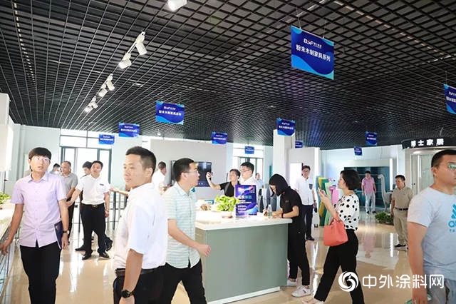 與(yu) 國內(nei) 外行業(ye) 大咖，共同見證博士家居全產(chan) 業(ye) 鏈製造實力！