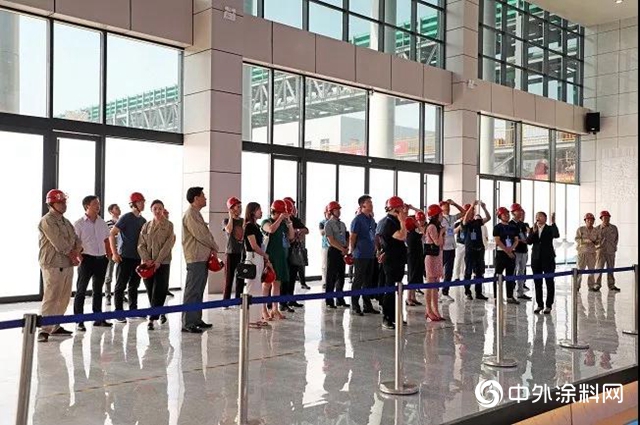 豫企伍佰會第69期CEO訪問團蒞臨龍佰集團考察交流