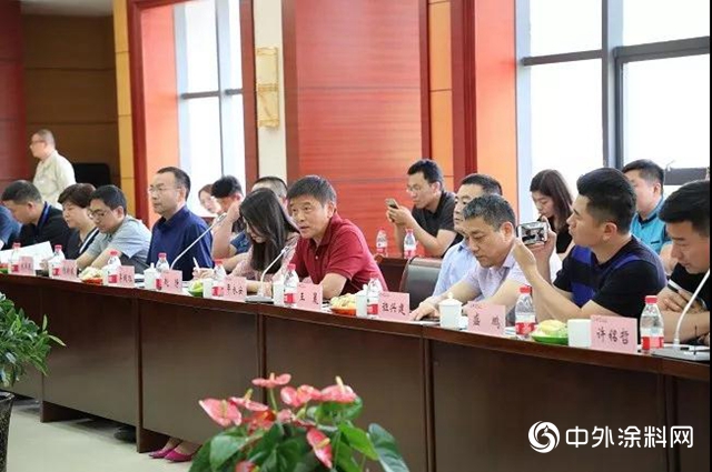 豫企伍佰會(hui) 第69期CEO訪問團蒞臨(lin) 龍佰集團考察交流