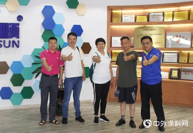 展會(hui) 不過癮！70餘(yu) 名客戶參觀海順快幹水漆工廠來見證"134027"