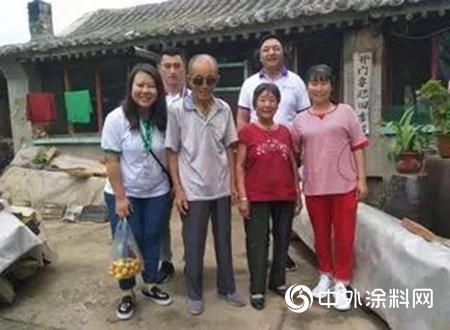 “葉氏化工義(yi) 工隊”探訪複明者 紫荊花助力流動眼科手術車再送“光明”"134239"