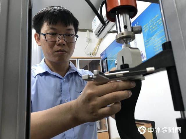 禪城最美科技工作者：為(wei) 研發國內(nei) 首個(ge) 商用BE塗料 他3年試驗萬(wan) 次"134884"