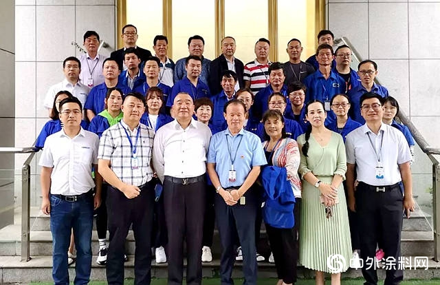 晨光集團董事長繆國元率中高層領導、企業(ye) 骨幹赴江蘇湯姆集團參觀交流