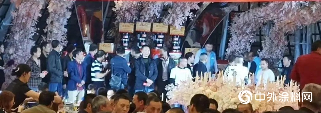 由晨光集團聯合家祥建材主辦的“廠商聯誼會(hui) ”在重慶萬(wan) 州隆重舉(ju) 行