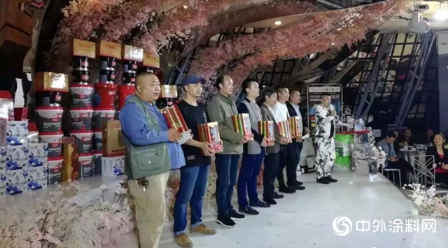 由晨光集團聯合家祥建材主辦的“廠商聯誼會(hui) ”在重慶萬(wan) 州隆重舉(ju) 行