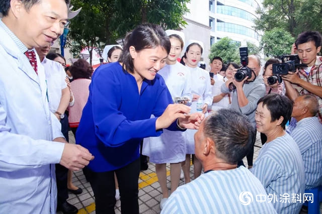葉誌成慈善基金捐贈流動眼科手術車再添足跡，攜手紫荊花塗料向廣西白內障患者送光明"
135899"