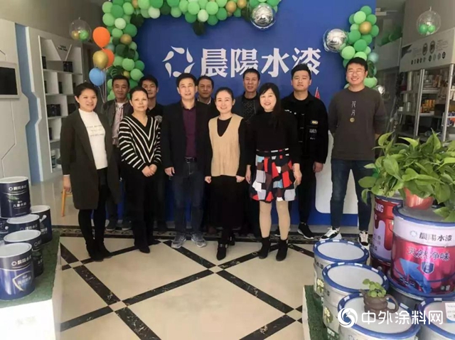 晨陽水漆：【故事】5年前一見鍾情，癡心漢賣房娶“漆”"
136095"