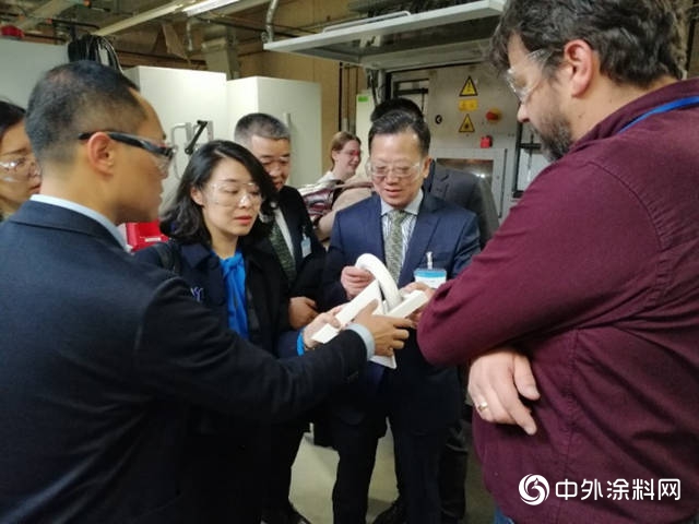 中國駐荷蘭王國特命全權大使徐宏來訪荷蘭皇家帝斯曼總部，就共同推動中荷關係及可持續發展等話題進行友好會談"
136409"