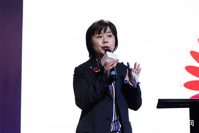 揭開藝術塗料的色彩密碼！易塗得2020年度藝術塗料色彩趨勢肌理趨勢發布會(hui) 盛大啟幕