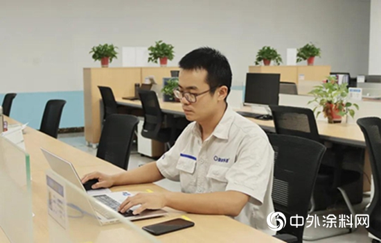 研發標兵拍了拍你：待危機化解 你創造的價值不會被埋沒