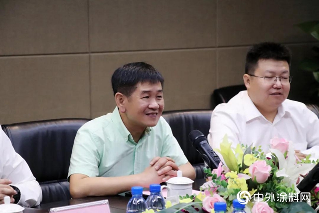 北新建材與康利達裝飾簽署戰略合作協議"
141005"