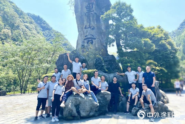 卓寶秋令營｜在山的那邊草原的那邊有群“藍精靈”，他們活潑又伶俐……"
141122"