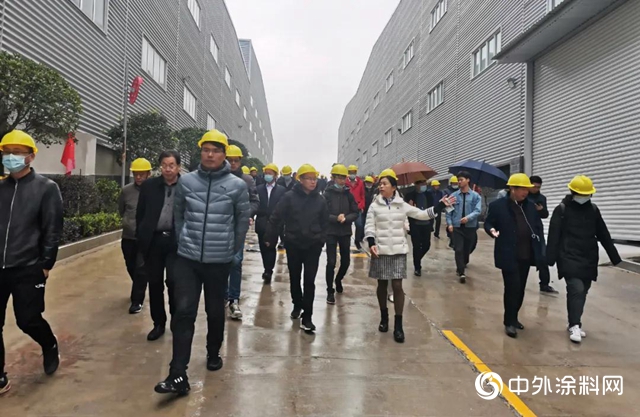 2020年非金屬礦物粉體加工及應用培訓班學員在南召新廣源參觀