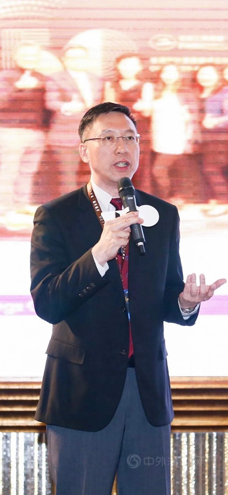 從(cong) 逆境中看到光亮，在危機中捕捉商機 ——專(zhuan) 訪紫荊花塗料集團聯席總裁馮(feng) 秉光