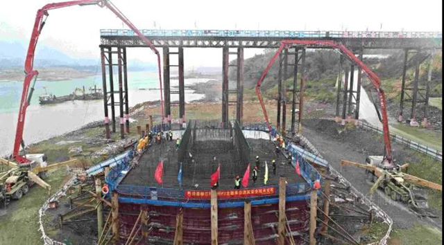 建設再提速，培森柳江特大橋主墩承台施工圓滿結束