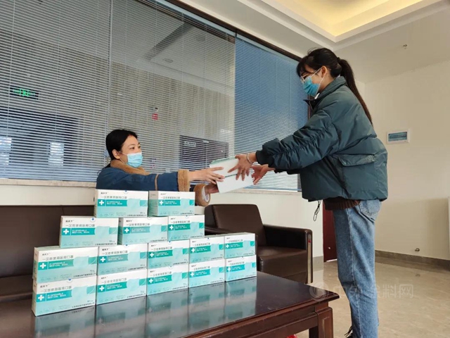 廣源集團60萬(wan) 隻口罩免費發送一線員工