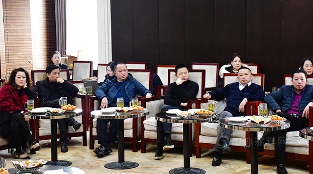 總結過往，共謀未來——成都市家具商會(hui) 辦公家具企業(ye) 新春茶話會(hui) 召開