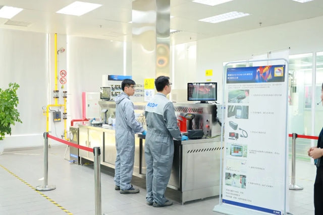 豔驚四麵 巴斯夫鸚鵡100係列登陸中國市場
