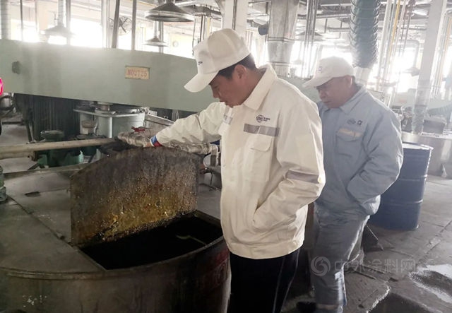 中遠關(guan) 西總經理王居仁對珠海廠進行春節前安全檢查與(yu) 慰問