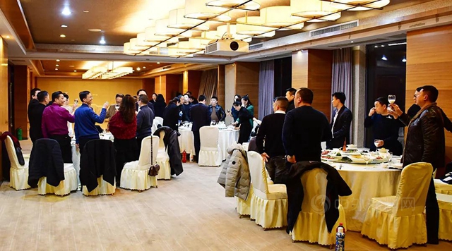 總結過往，共謀未來——成都市家具商會(hui) 辦公家具企業(ye) 新春茶話會(hui) 召開