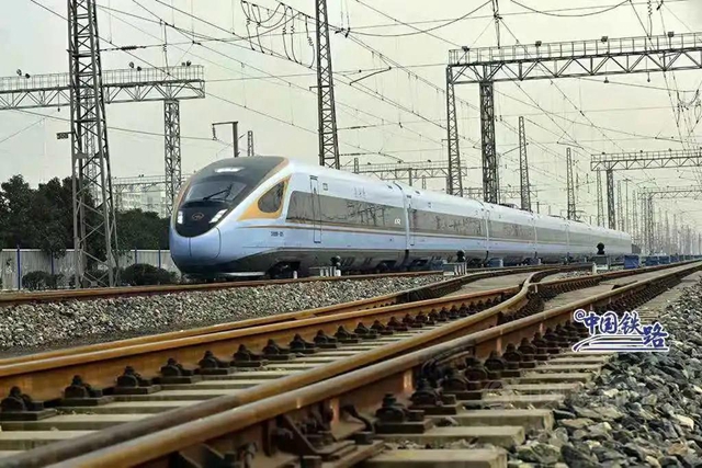 助力中國高鐵！阿克蘇諾貝爾為(wei) 複興(xing) 號新車型提供整車塗裝方案