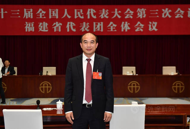 中央表彰！三棵樹洪傑獲“全國脫貧攻堅先進個(ge) 人” 、傳(chuan) 化集團獲“全國脫貧攻堅先進集體(ti) ”