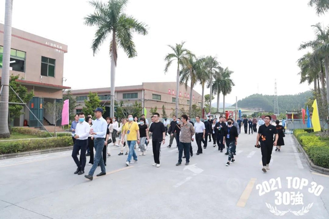 中國門窗協會(hui) 蒞臨(lin) 百川參觀指導