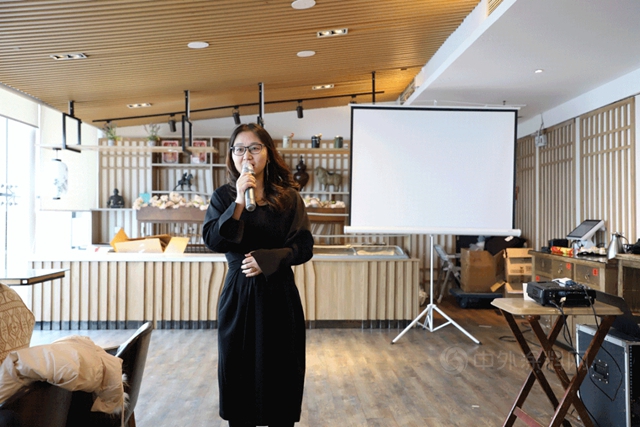 春因你而溫暖 花因你而盛開——七彩建設總公司年度表彰暨“三·八”婦女節慶典側(ce) 記
