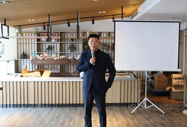 春因你而溫暖 花因你而盛開——七彩建設總公司年度表彰暨“三·八”婦女節慶典側(ce) 記