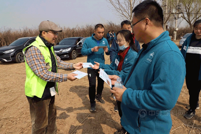 踐行七彩公益，鳴奏自然韻綠——七彩建設公益植樹活動側(ce) 記