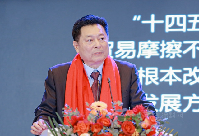 趙君：2025年，中國塗料行業(ye) 總產(chan) 值預計增長到3700億(yi) 元