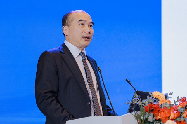 三棵樹董事長洪傑：中國塗料行業(ye) 麵臨(lin) 九大機遇及八大挑戰