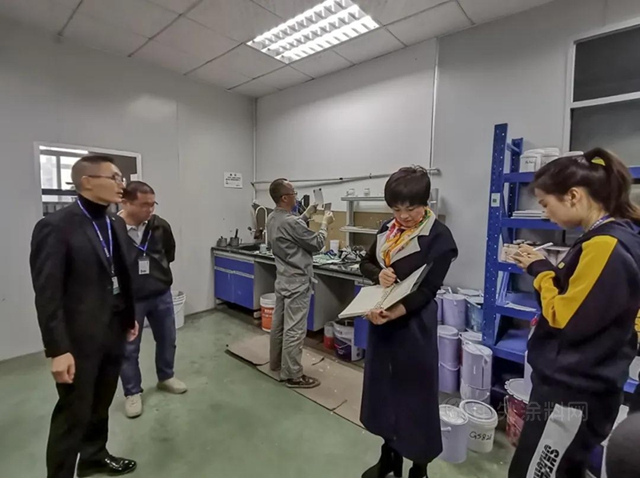 廣田塗料深入生產(chan) 一線 開展現場培訓