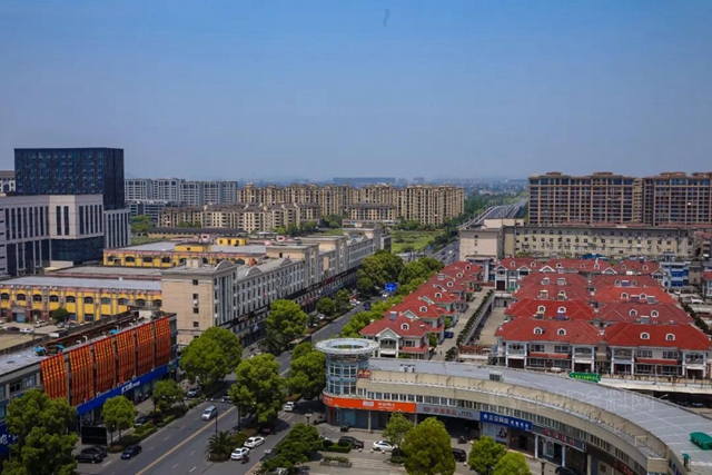 傳(chuan) 化漆攬獲5大殊榮，蟬聯2021中國房地產(chan) TOP500塗料類首選供應商