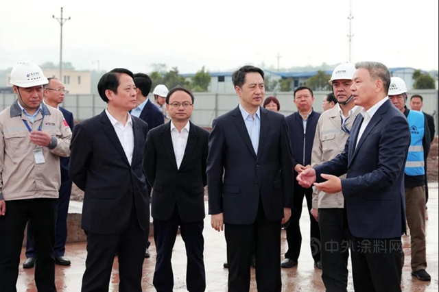 重慶市副市長鄭向東(dong) 一行蒞臨(lin) 亞(ya) 士創能西南綜合智能製造基地考察