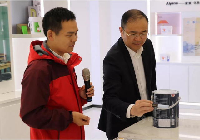 建德市長富永偉(wei) 一行參觀考察德愛威工廠