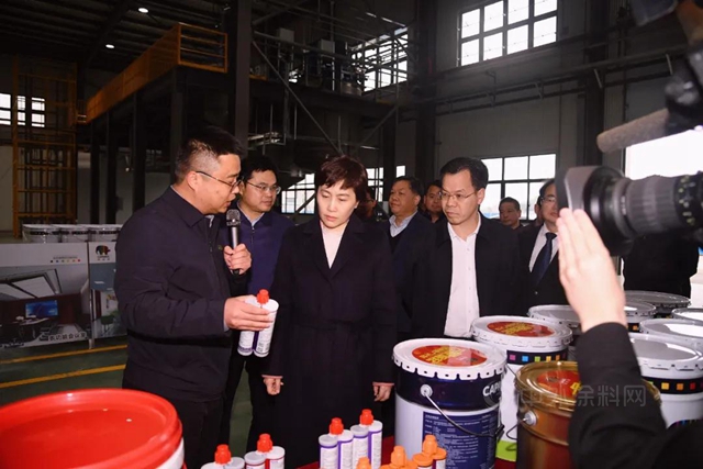 嶽陽市委副書(shu) 記、市長李愛武調研湖南德愛威雲(yun) 建材科技有限公司