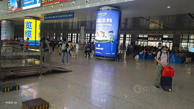 廣西境內(nei) 第一幅高鐵廣告落戶貴港，萬(wan) 磊新農(nong) 村建設合作供應商正式上畫
