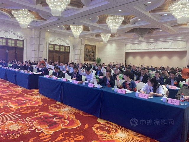 浙江省塗料工業(ye) 協會(hui) 第八次會(hui) 員大會(hui) 暨第六屆浙江塗料高峰論壇成功舉(ju) 行