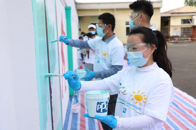 PPG在上海市嘉定區育紅小學成功舉(ju) 辦“多彩社區”活動