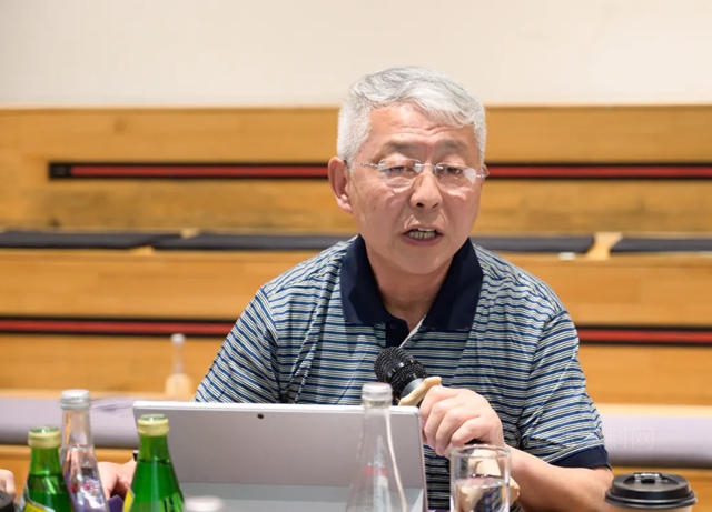 廣塗小聚大論：圈子裏的一場對白