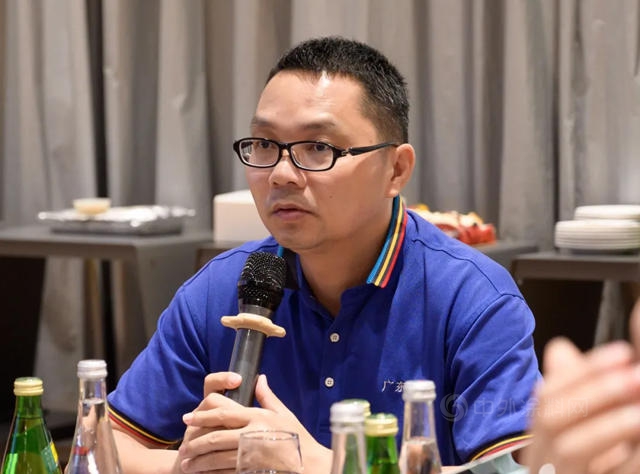 廣塗小聚大論：圈子裏的一場對白