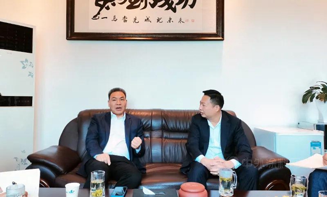 上海亞(ya) 士創能董事長李金鍾一行蒞臨(lin) 貴州鱷魚建設考察交流
