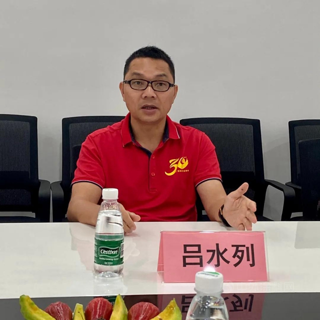 廣東(dong) 塗協呂水列秘書(shu) 長一行走訪廣東(dong) 拓普、廣東(dong) 華鳳