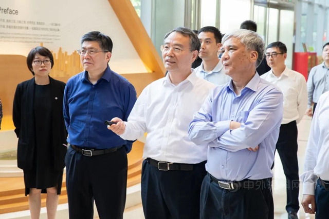傳(chuan) 化：全國人大常委會(hui) 副委員長丁仲禮到訪蕭山科技城核心區調研海歸小鎮申建工作