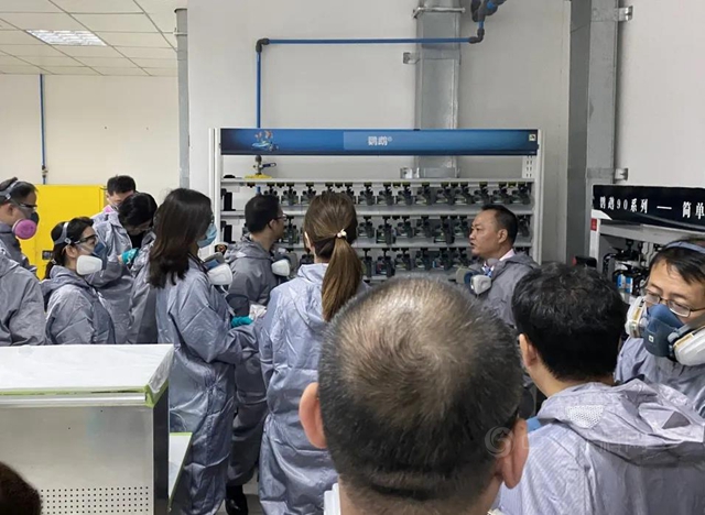 巴斯夫鸚鵡®90係列獲雷克薩斯中國統采授權暨成都鈑噴交流學習(xi) 會(hui) 