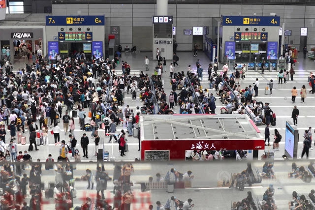 突圍五一黃金周！嘉寶莉廣告席卷熱門旅遊城市