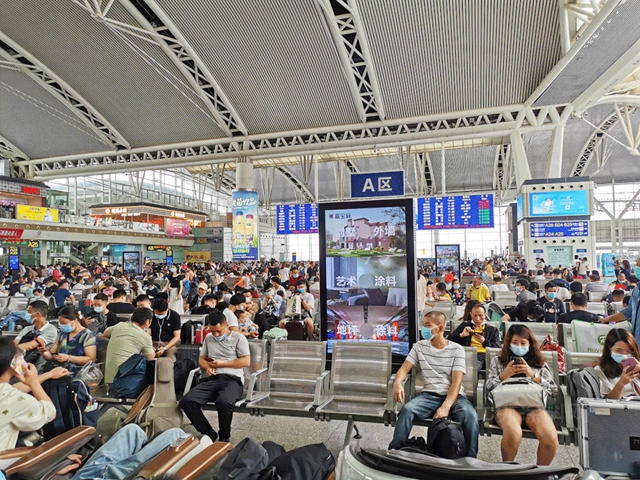 突圍五一黃金周！嘉寶莉廣告席卷熱門旅遊城市