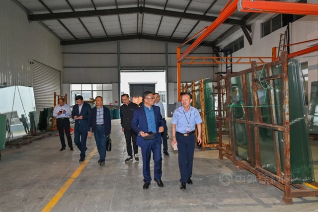 江蘇省建材行業(ye) 協會(hui) 理事長一行蒞臨(lin) 晨光集團參觀考察