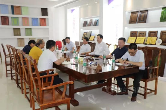 韶關(guan) 市市人大常委會(hui) 陳曦副主任調研合眾(zhong) 二期建設項目